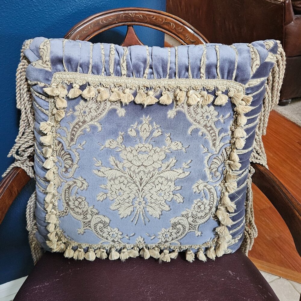 LUXURY AUSTIN HORN BLUE BEIGE VELVET DAMASK 20x20 THROW DECORATIVE ACCENT PILLOW